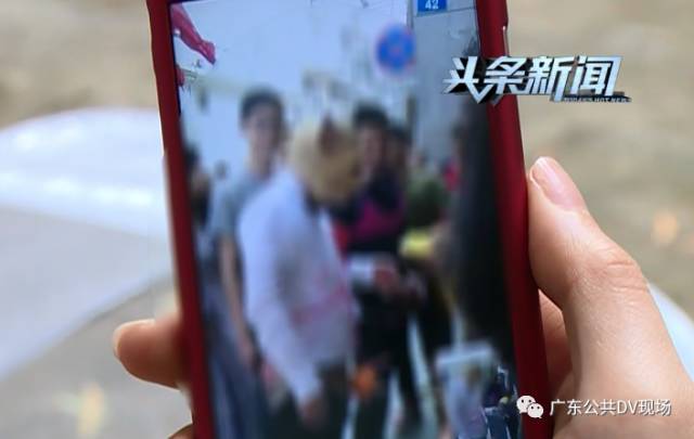 娘在婚礼上遭众男子按倒在地非礼被伸进衣服乱摸……pg电子模拟器免费版太过份了！从化女仔注意！一伴(图5)