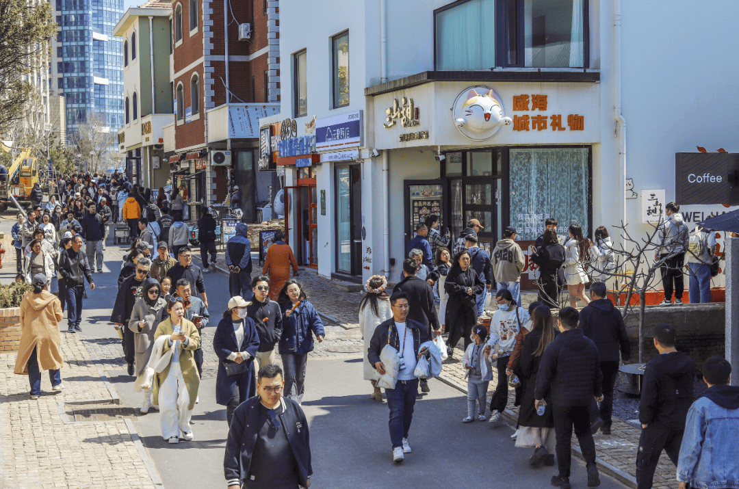 2025丨一城山海 全域风光pg电子试玩年终盘点·奋进(图2)